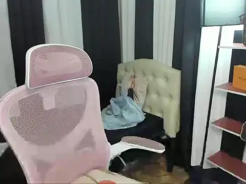 Seductive Margaux online show from November 4, 6:57 pm