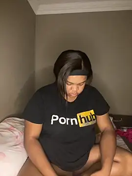 MamoM24 online show from September 23, 6:50 pm