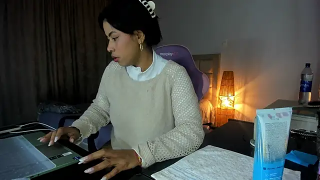 Michluxe 69 online show from July 7, 3:53 am