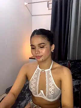 AngelHille online show from November 13, 8:08 pm