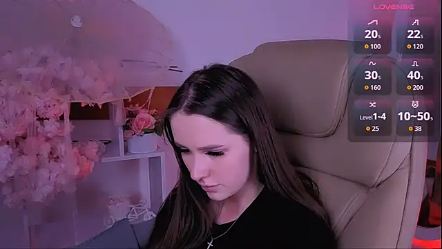 WildHoneyXO online show from October 28, 6:52 am