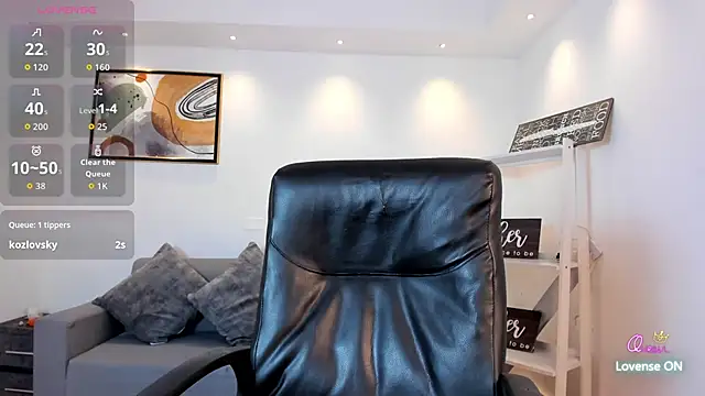 sofiapalacioss online show from April 16, 9:39 pm