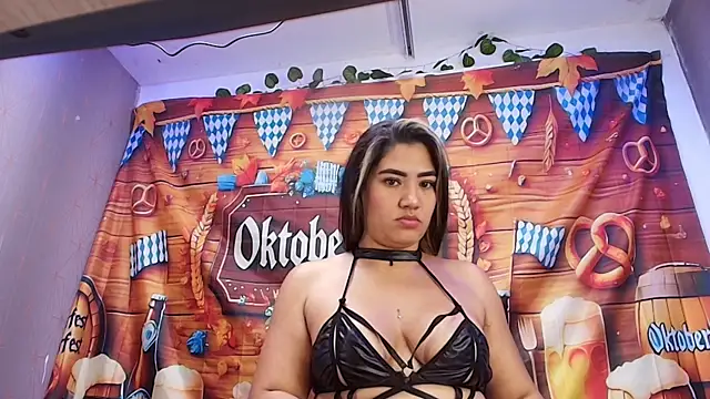 Snapshot of sofi_hils chatting on September 24, 11:53 am sofi hils online show from September 24, 11:53 am