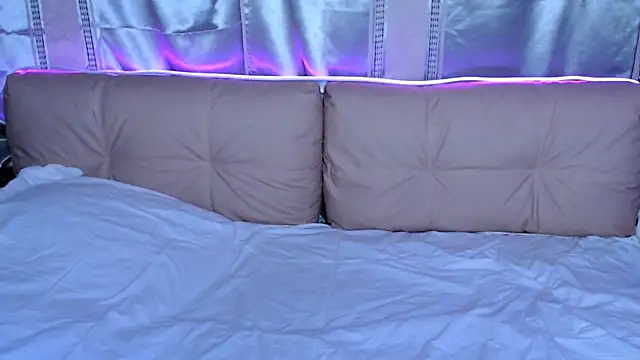 MillyBoo0 online show from December 18, 3:06 pm