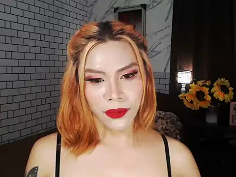 Snapshot of BigAssAlexa chatting on October 1, 5:29 pm BigAssAlexa online show from October 1, 5:29 pm