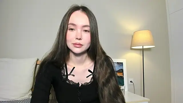 kittyphoria online show from October 22, 5:45 am