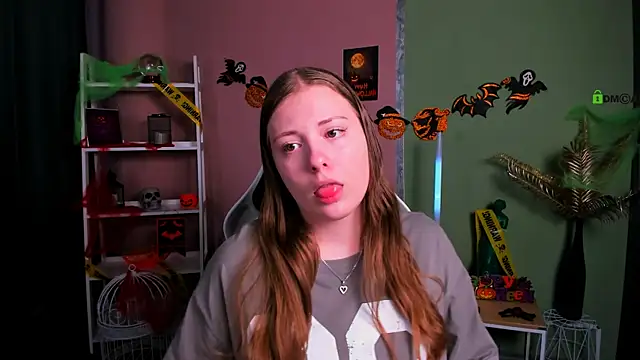 Snapshot of melani_bumm chatting on October 21, 5:55 am melani bumm online show from October 21, 5:55 am