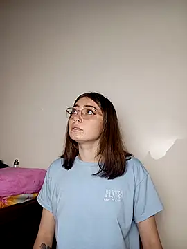 MilaFyre online show from October 12, 1:13 pm