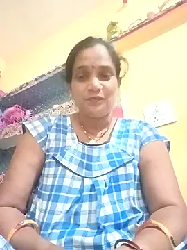 Snapshot of Hot-kal93 chatting on October 22, 8:08 am Hot-kal93 online show from October 22, 8:08 am