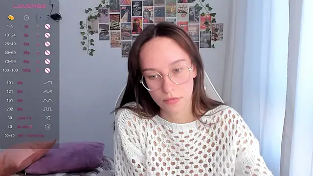 Snapshot of _Alissaa chatting on October 6, 1:28 pm  Alissaa online show from October 6, 1:28 pm