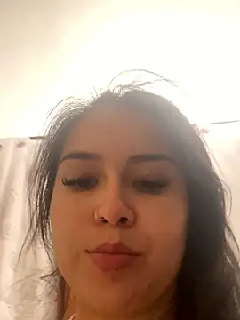 amberbakee online show from December 20, 2:43 pm