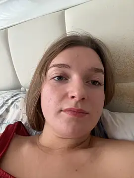 Snapshot of Bellatrisssaa chatting on November 1, 6:39 am Bellatrisssaa online show from November 1, 6:39 am