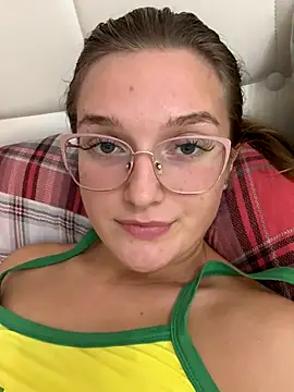 Snapshot of Bellatrisssaa chatting on September 18, 8:40 pm Bellatrisssaa online show from September 18, 8:40 pm