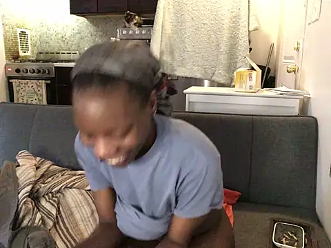 littyleesh1 online show from February 1, 1:21 pm