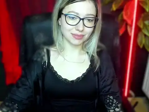 loveHeidi online show from March 3, 7:58 am