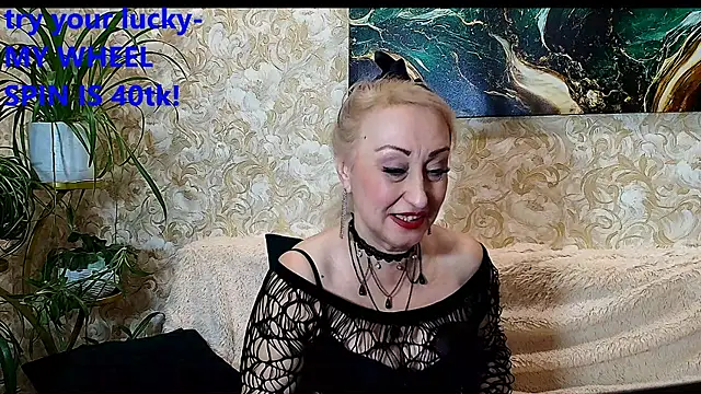  Sara  Smith  online show from November 29, 7:01 am