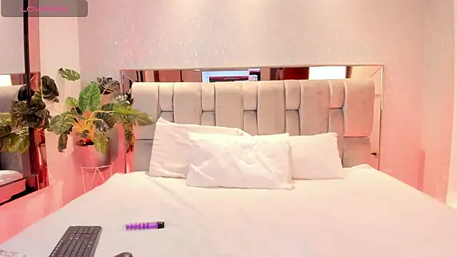 VianyLove online show from September 12, 1:29 pm