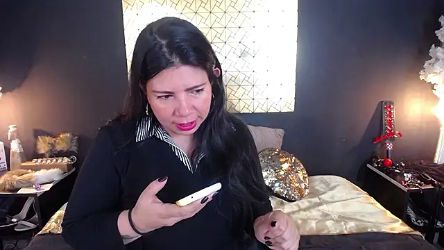 kinky momm online show from March 30, 4:17 pm