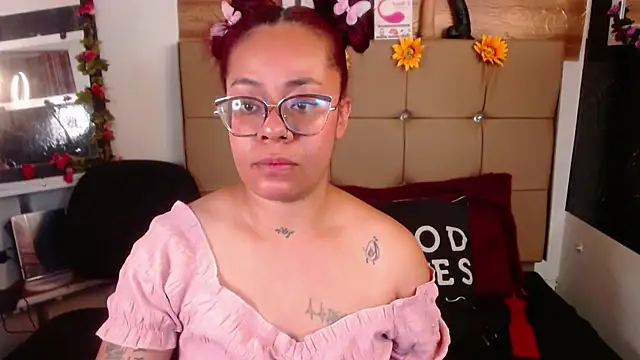 MIA  SPENCER online show from November 19, 6:30 pm