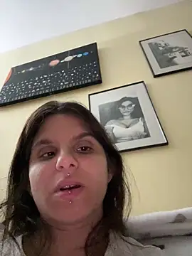 Brutecia2002 online show from April 1, 6:49 pm