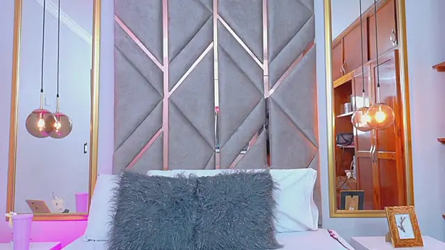 Rossie-Cameron online show from March 31, 2:44 am