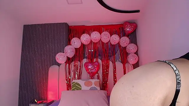 abbyrouss  online show from February 11, 3:30 am