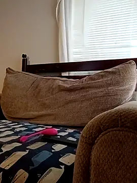 LuvTune online show from April 10, 7:53 pm