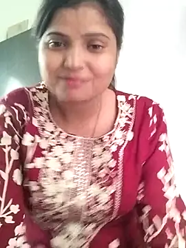 Hot-Pooja25 online show from January 19, 10:44 am