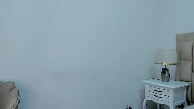 Skylerwhite02 online show from February 14, 8:11 pm