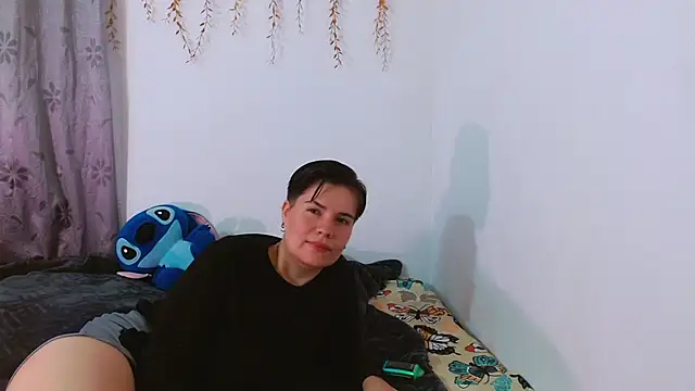 AmbarAndValery online show from October 12, 4:37 am