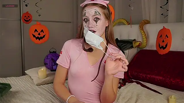 AlbaMesick online show from October 29, 12:09 pm