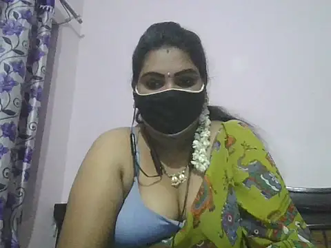 Snapshot of Nisha-telugu chatting on October 6, 7:18 pm Nisha-telugu online show from October 6, 7:18 pm