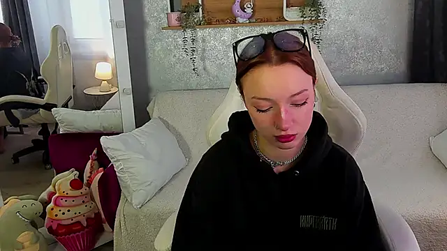 FoxyMayy online show from October 1, 6:51 am