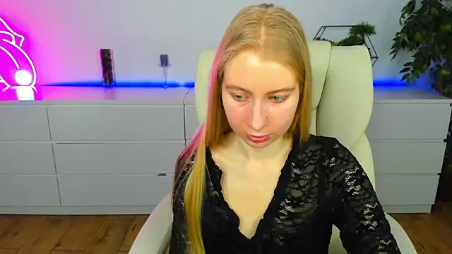 Alina Blonde online show from March 19, 7:02 am