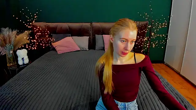 Alina Blonde online show from November 16, 6:37 am