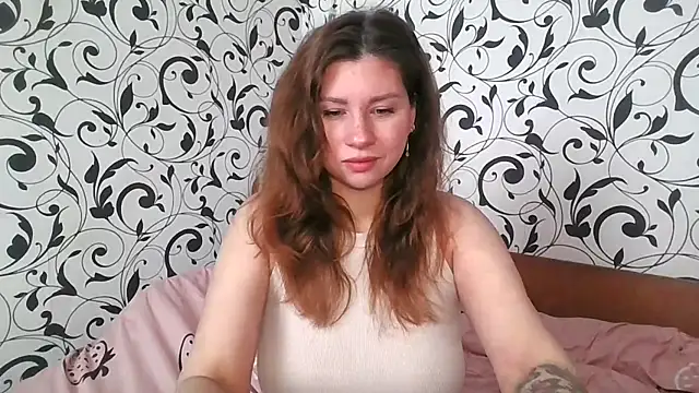 YourEmilie online show from February 19, 9:42 am