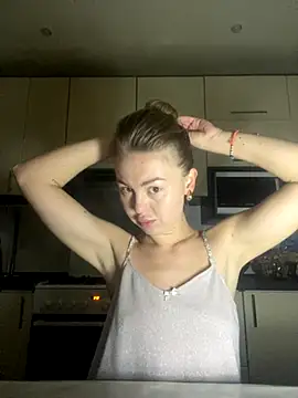 MartaLuna  online show from November 24, 8:00 pm