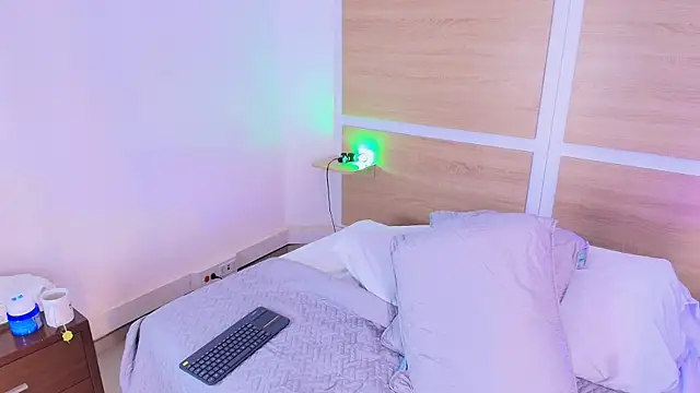 ValeryCortezm online show from February 15, 1:32 pm