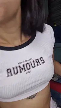 Lhia  online show from January 10, 9:08 pm