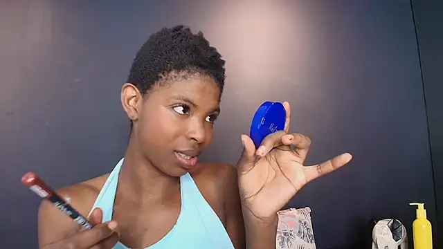 CamilaaSaenz online show from November 5, 1:27 pm