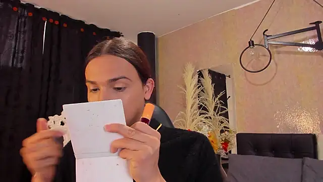 Almaazz online show from February 4, 7:28 pm