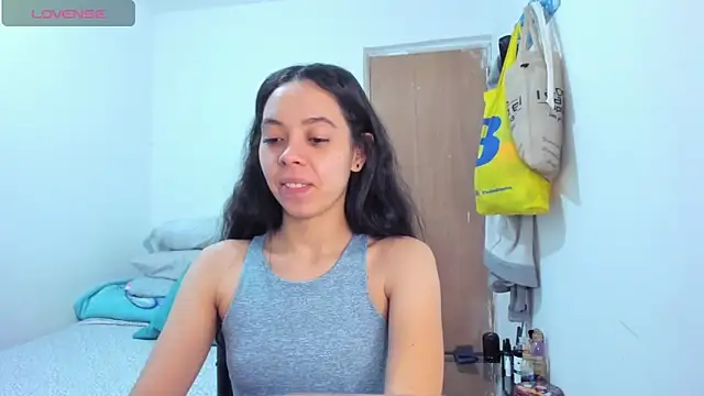 Annie rosse1017 online show from October 28, 4:18 am