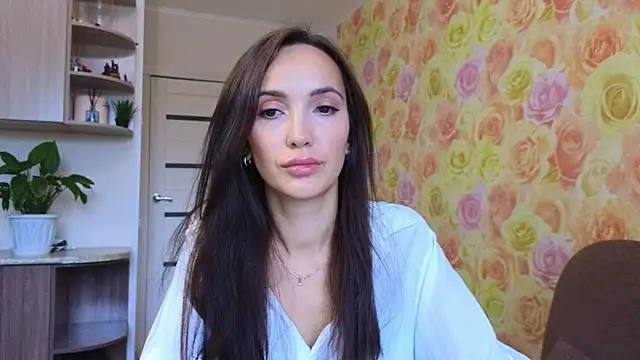 Lillian-Clark online show from October 24, 4:41 am