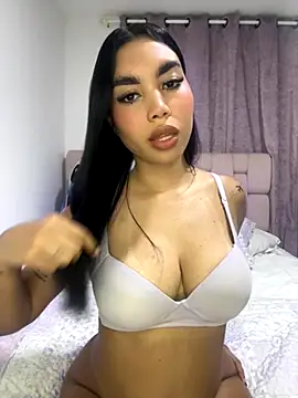 karolaalcendra online show from November 25, 4:36 am