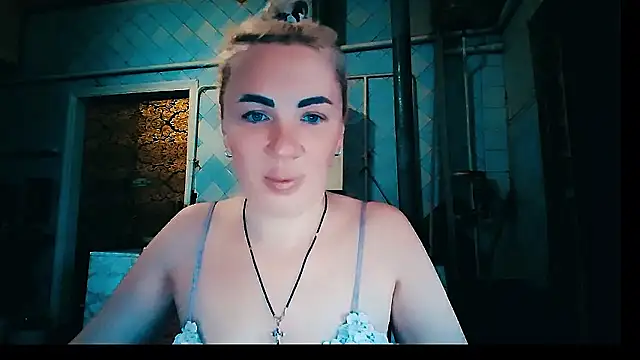 EmmaCat  online show from January 19, 11:28 am