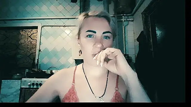 EmmaCat  online show from November 22, 12:08 pm