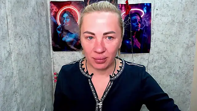 EmmaCat  online show from April 22, 4:31 am