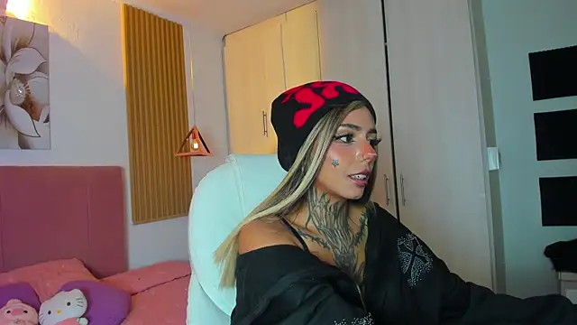 KoraRousee online show from September 16, 3:09 pm