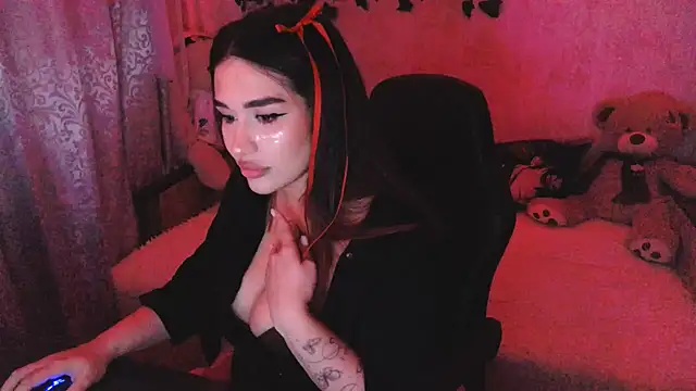 Amireth online show from October 13, 2:42 pm