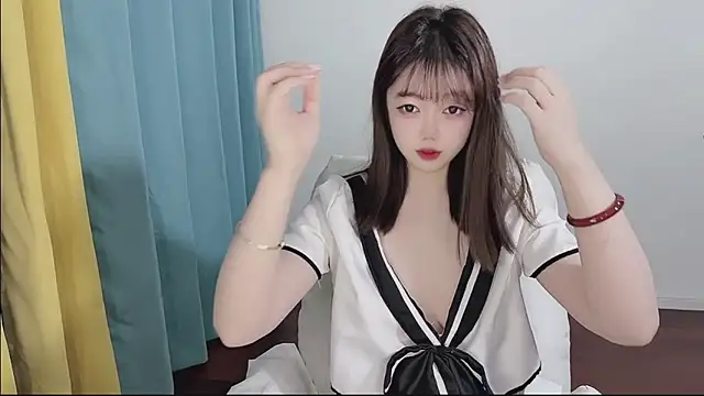 Lucky Cici online show from February 3, 6:01 pm